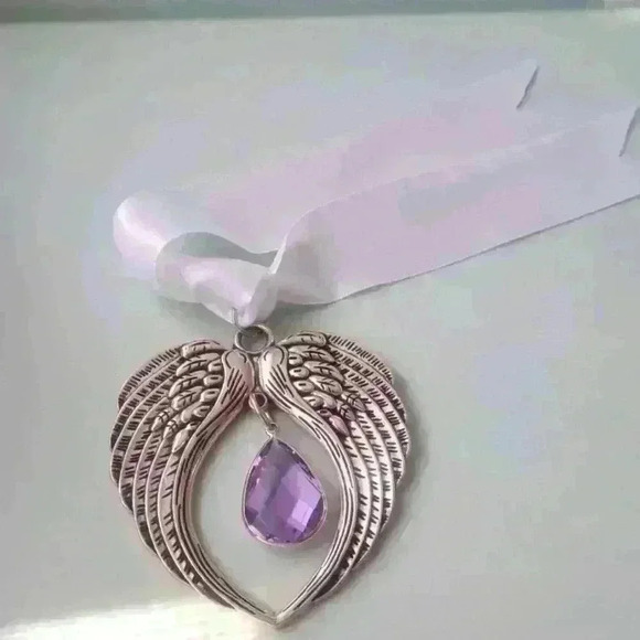 Christmas Swarovski lilac tear pendant angel wings ornament/ sun  catcher - Picture 1 of 4